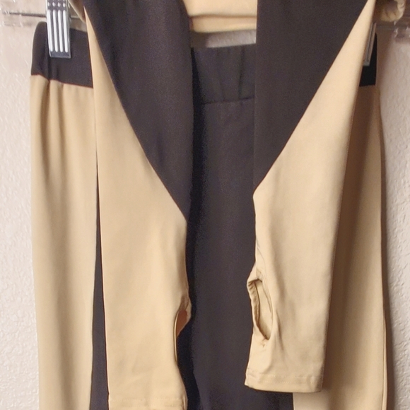 Pretty Little Thing Black Panel Long Sleeve Crop Top & Mesh Panel Gym Leggings - Picture 5 of 9